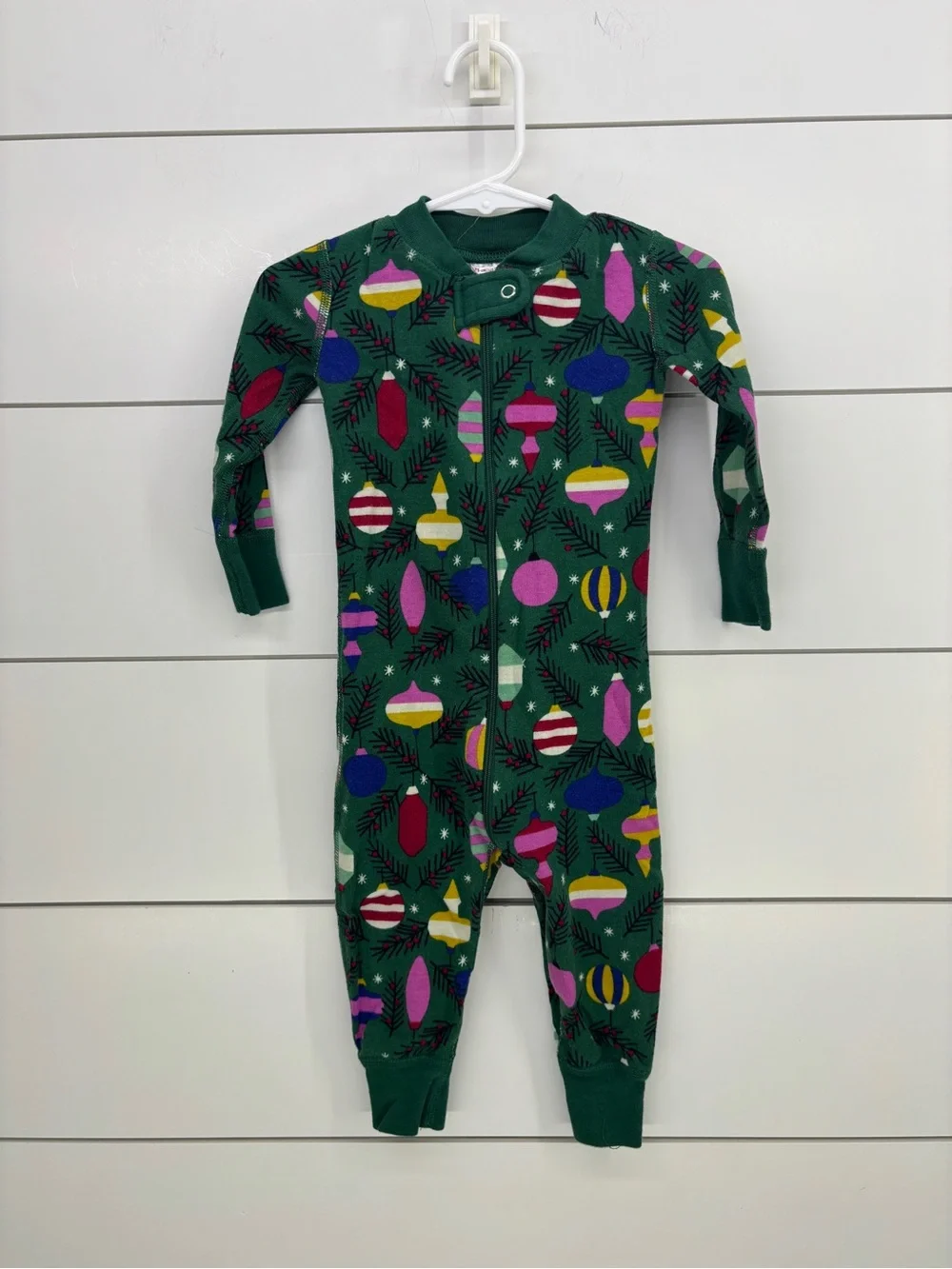 Hanna Andersson Green Ornament pajamas